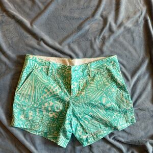 Like New Lilly Pulitzer Callahan Shorts Shorely Blue Sea Cups size 10